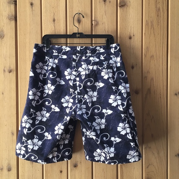 Hawaiian Tropical Print Board Shorts - Picture 3 of 5